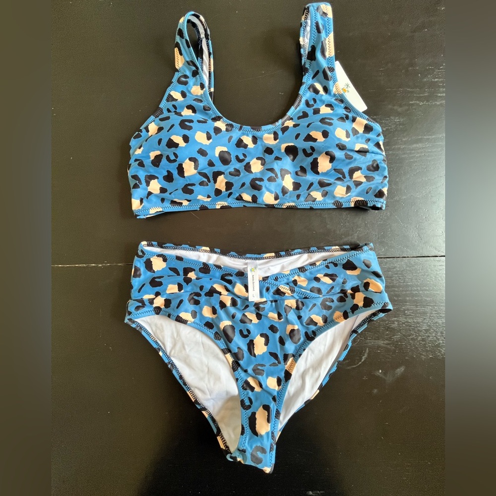 Beach Sissi blue leopard print bikini top and bottom, both size Large. NWT